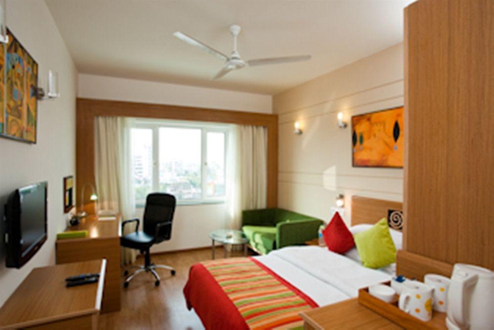 Lemon Tree Premier, Ulsoor Lake, Bengaluru Ngoại thất bức ảnh